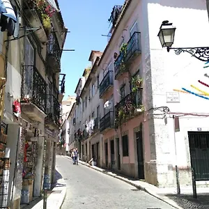 Apartment Your In Bairro Alto, Lissabon